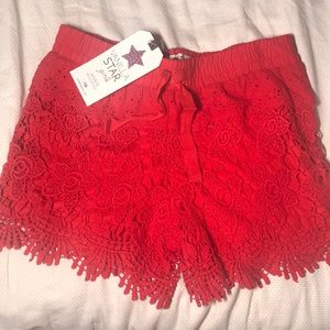 Red vanilla star shorts
